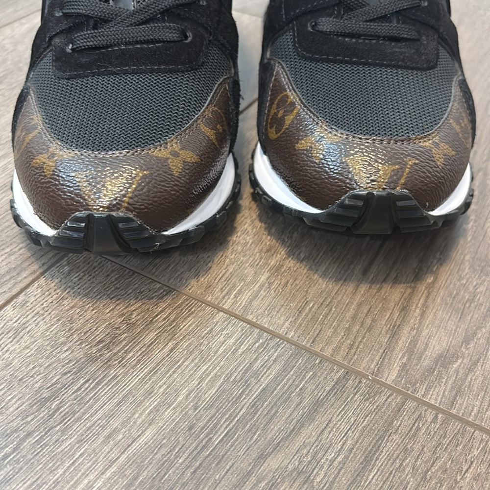 Louis Vuitton Run Away Sneaker - Picture 8 of 10